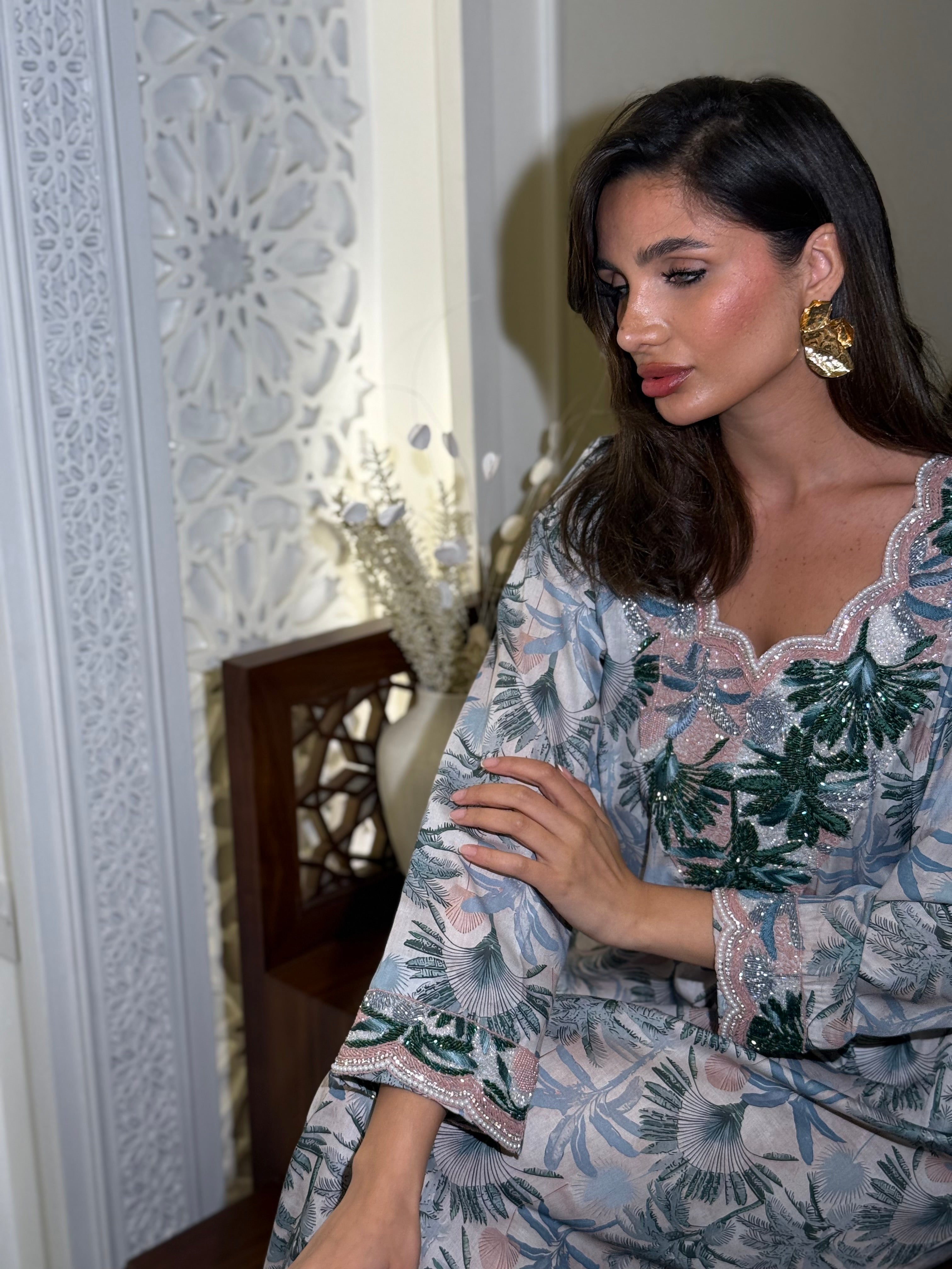 Ready-to-gift fabric piece in cotton with embroidery