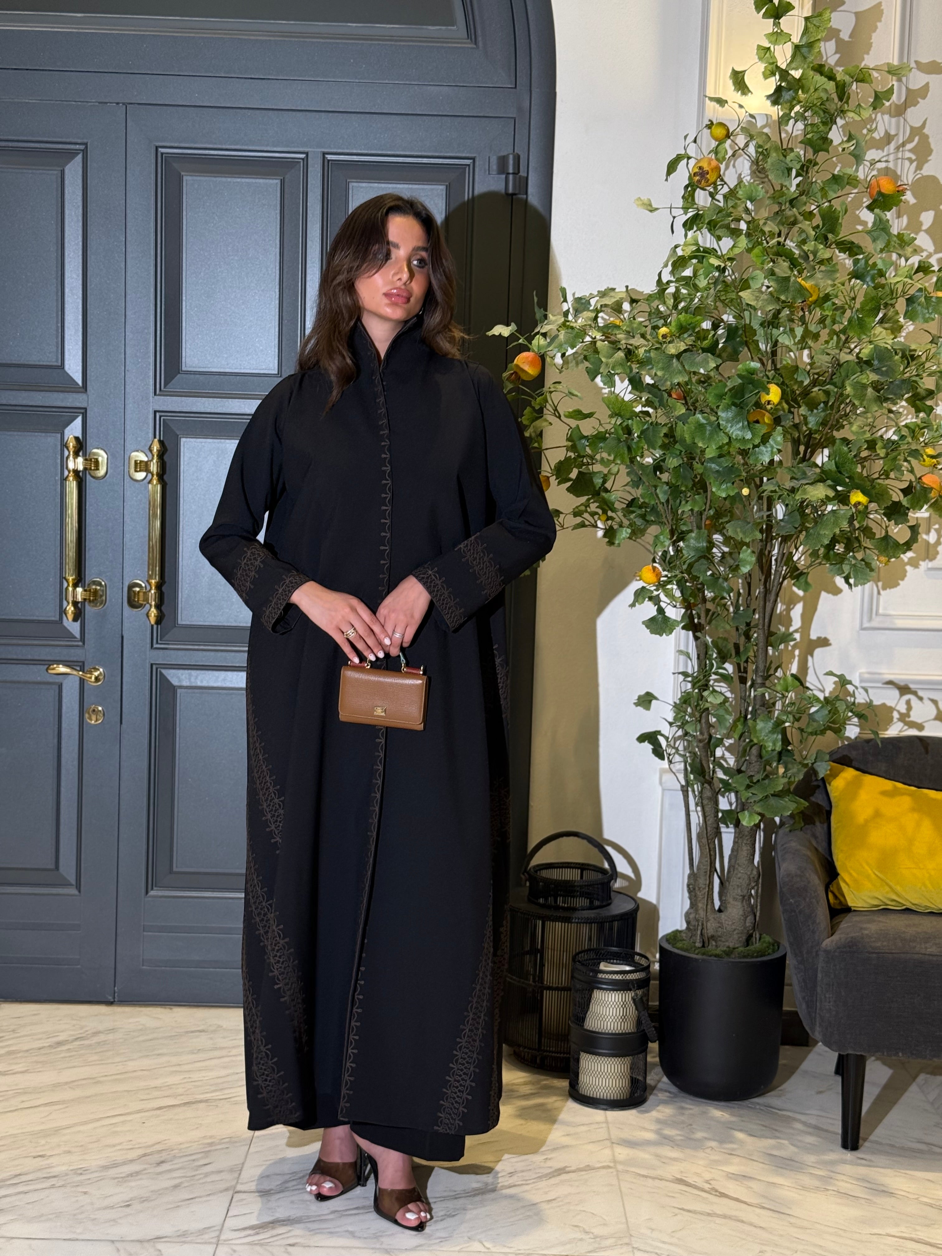 Dantel Collection luxury crepe set with full-body embroidery