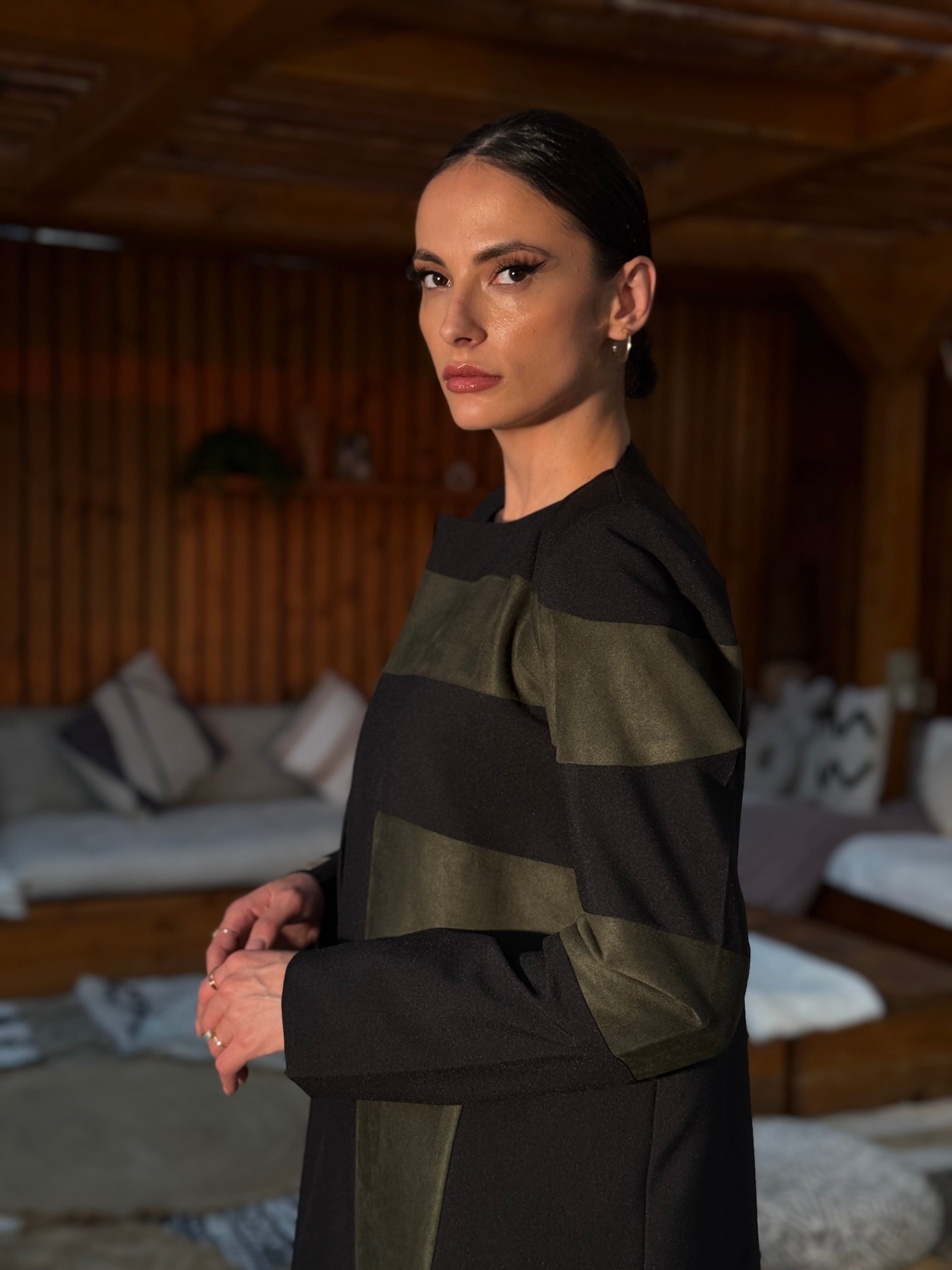 Fully lined blazer with padded shoulders, suede with heavy crepe