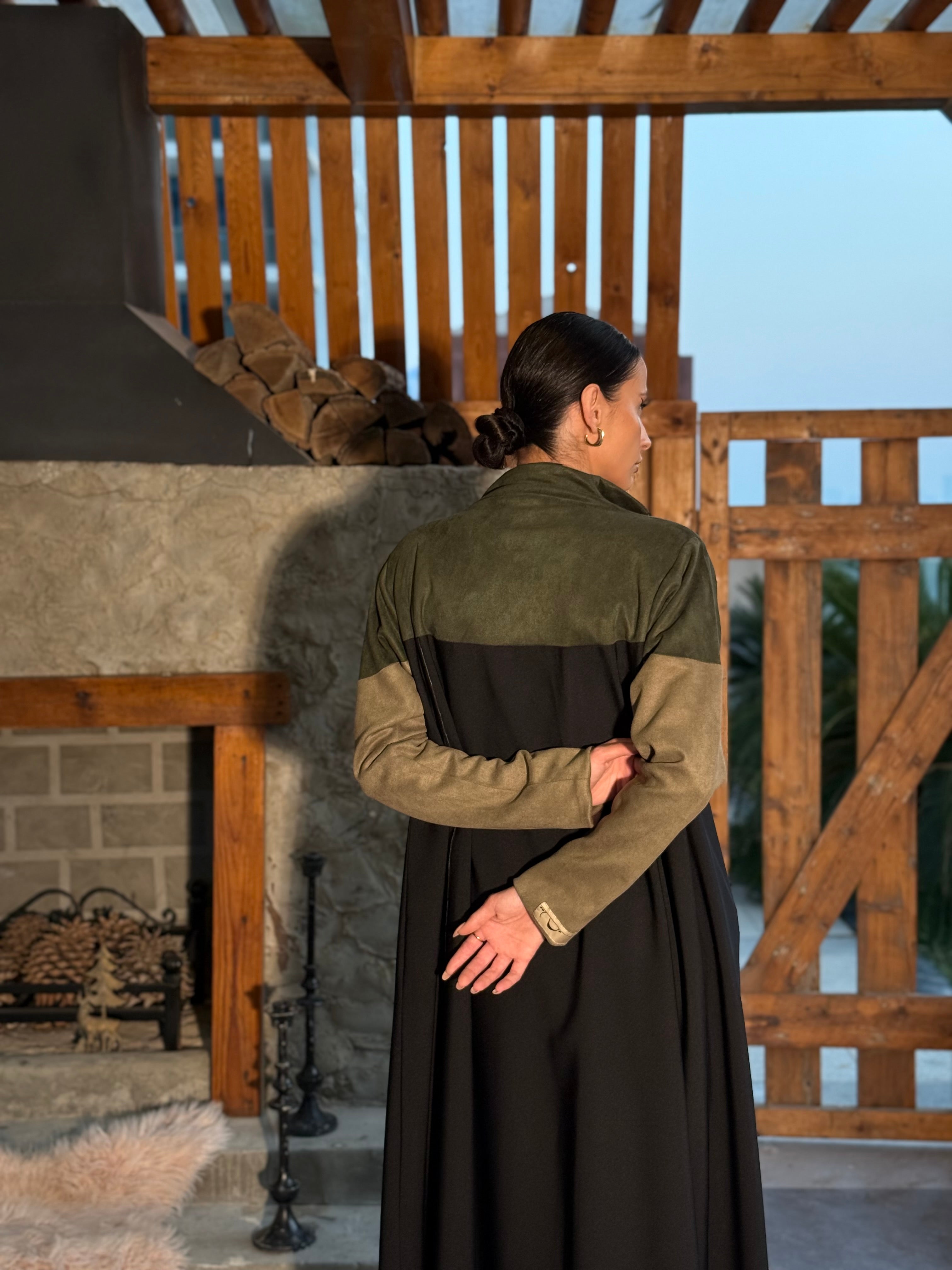 Fully lined blazer with padded shoulders, two-tone suede with heavy crepe