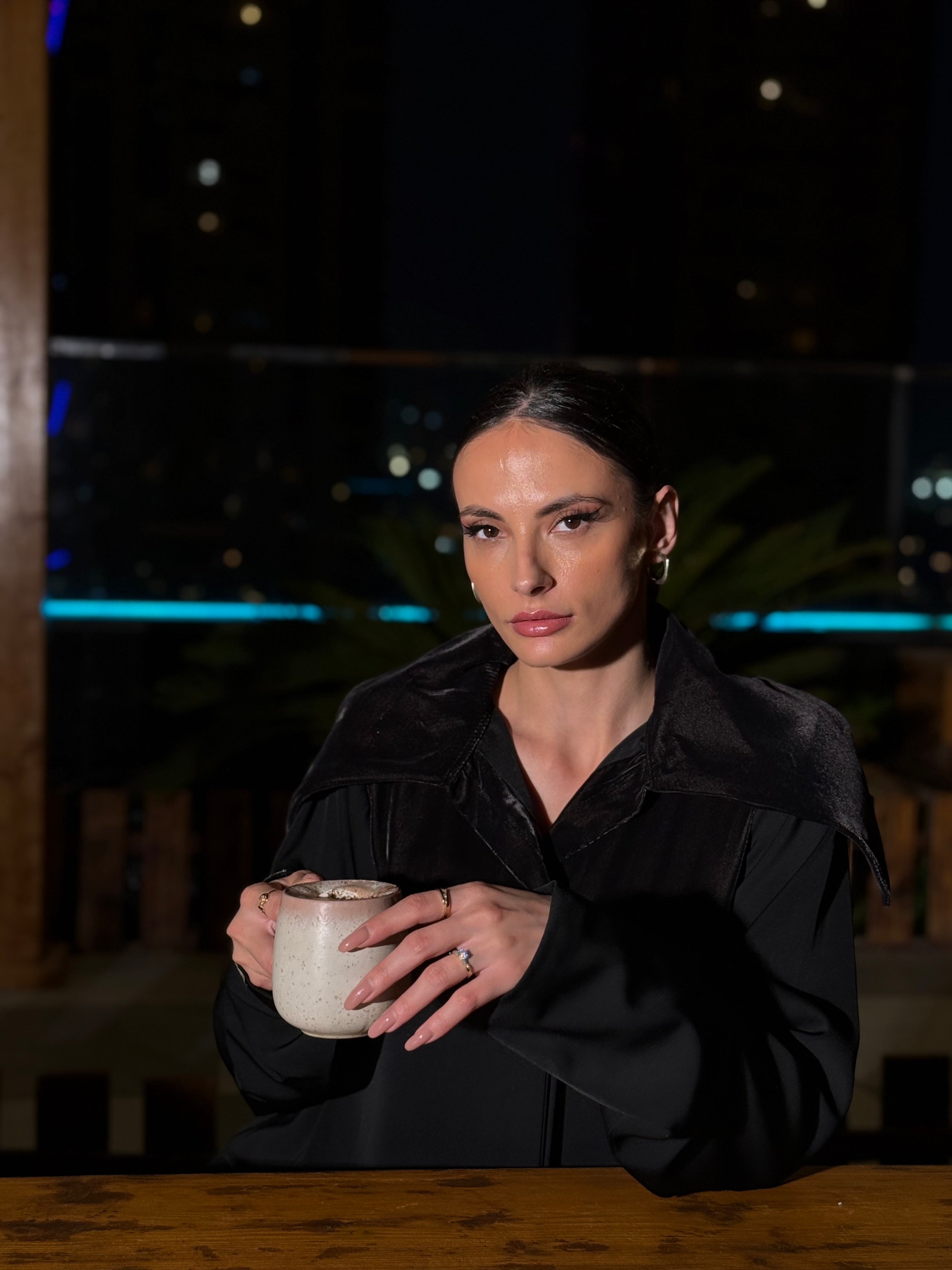 Fully padded blazer with shoulder pads, velvet with a large collar, heavy crepe