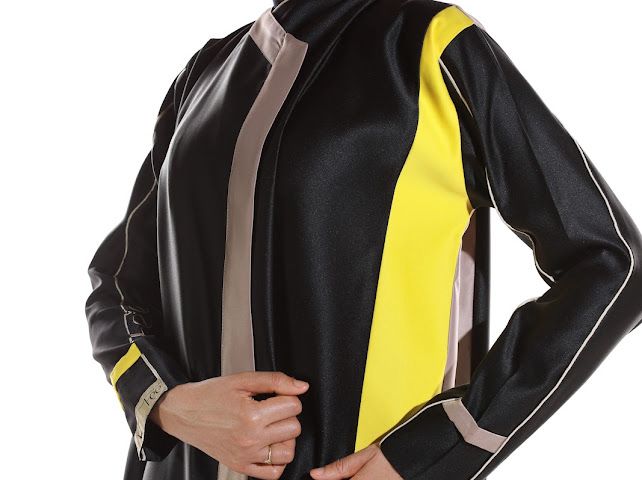 عباية بتصميم A مع ياقة غير متماثلة من FEE - جاهزة للارتداء